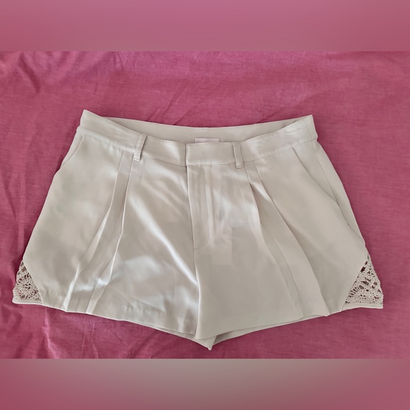 NWT Cinq à Sept Corinna Crochet Lace Shorts - Picture 6 of 13